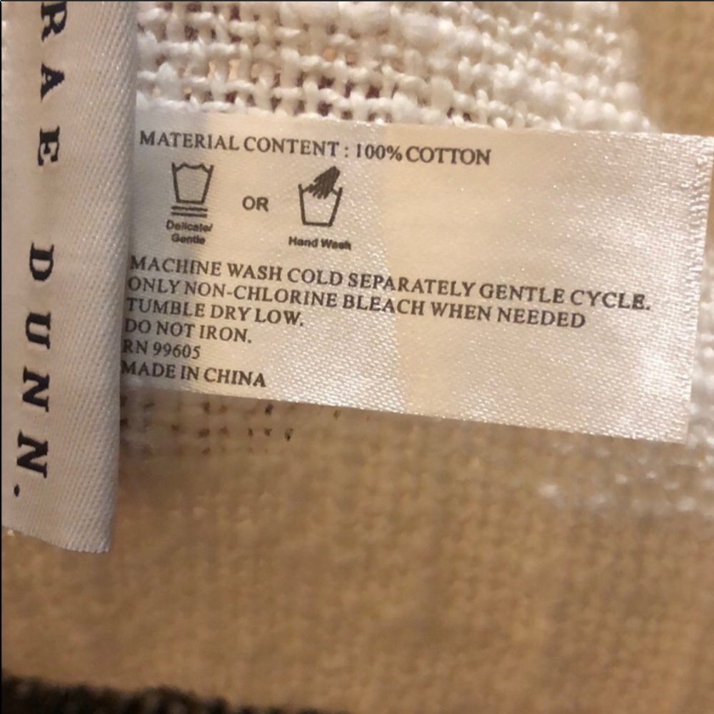 💗 Rae Dunn LOVE Embroidered Throw Blanket - Picture 3 of 3